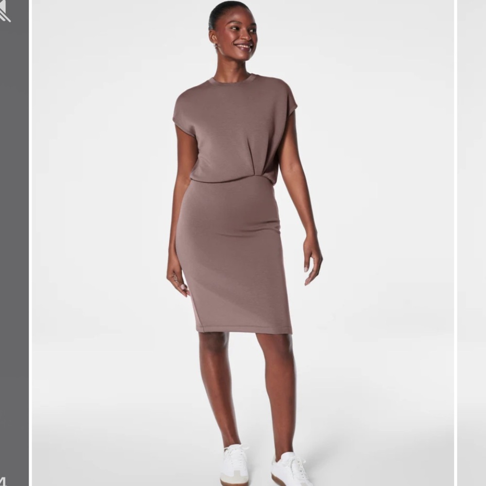 SPANX® AirEssentials
Gathered Waist Dress